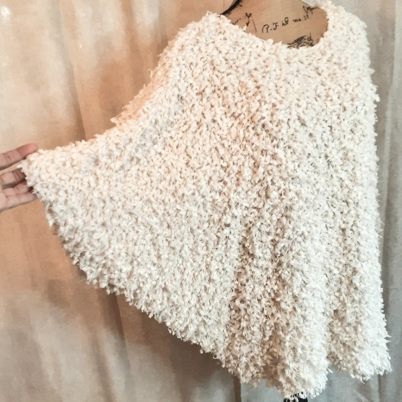 NWT Paisley Vine Beige Fringe Pullover Tunic Sweater Batwing Sleeve One Size - Picture 3 of 13